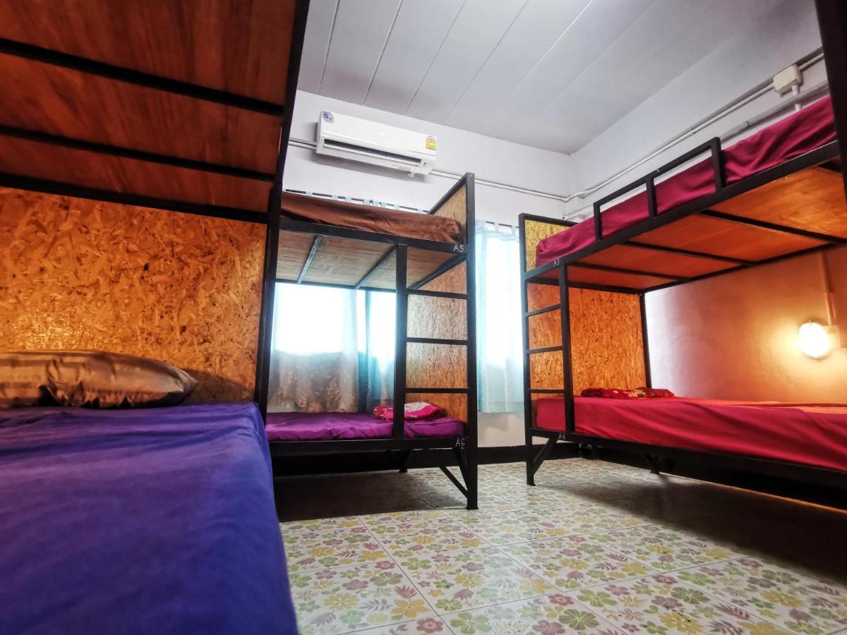 Asleep Hostel Kanchanaburi Exterior photo